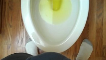 Male POV pee